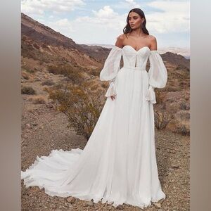 Calla Blanche Lavender La Perle LP2406 wedding dress in ivory